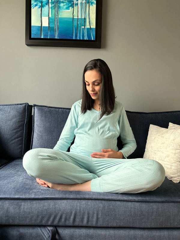 Pijama de maternidad y lactancia •Soft green• ALGODÓN